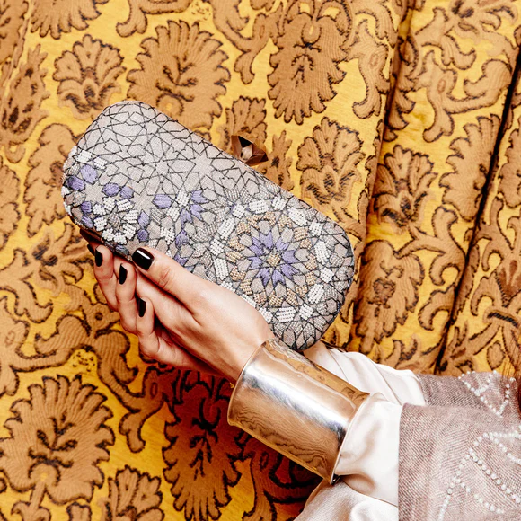 Arabesque Silver Big Box Clutch - Image 2