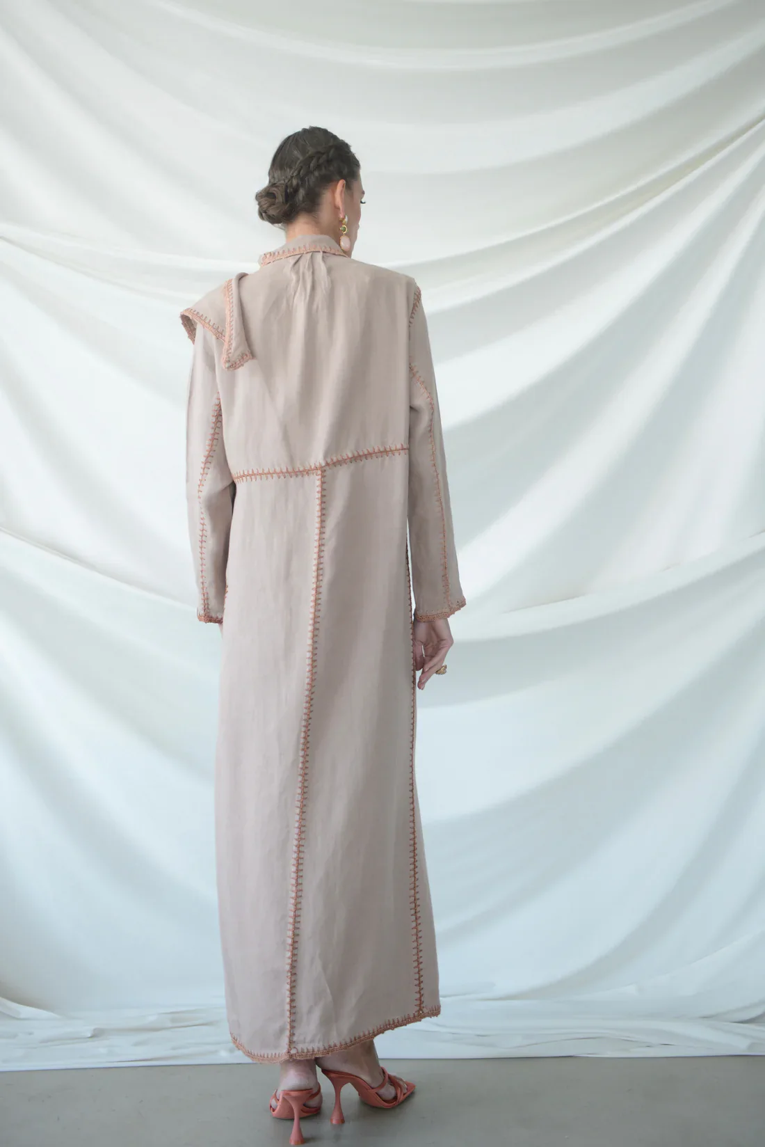 Basma Blush Linen Abaya - Image 12