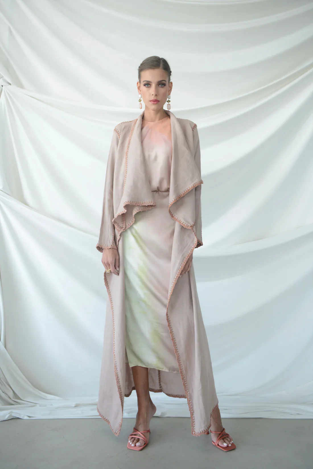 Basma Blush Linen Abaya - Image 2