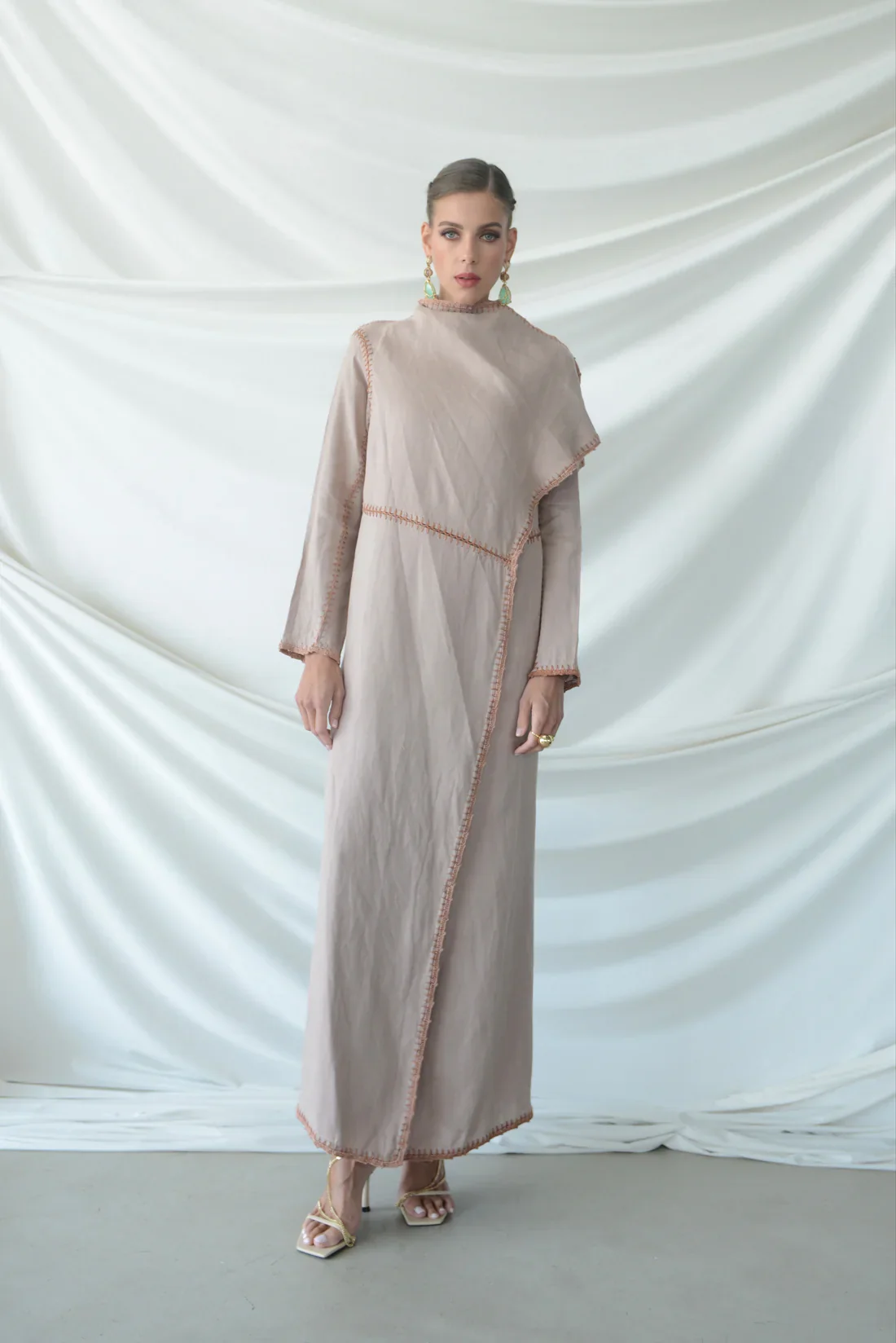Basma Blush Linen Abaya - Image 6