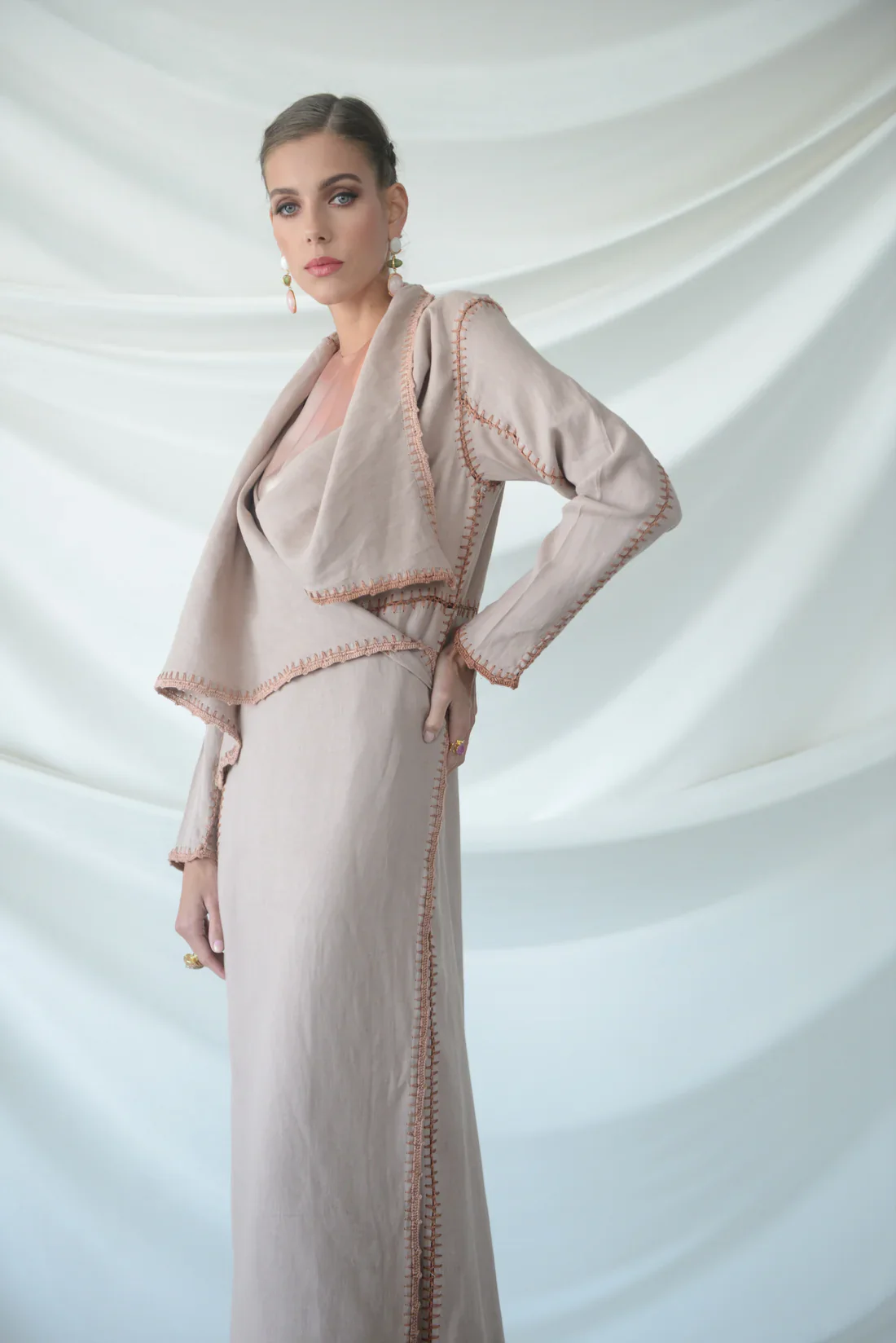 Basma Blush Linen Abaya - Image 7