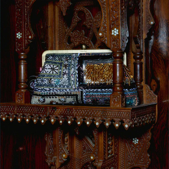 Bedouin Classic Clutch - Image 5
