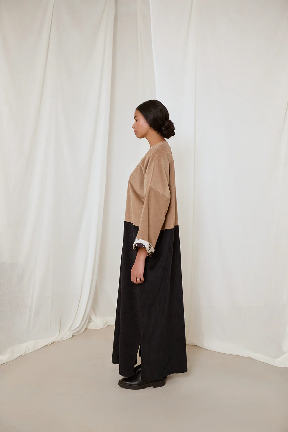 Beige & Black Serey Abaya - Image 5