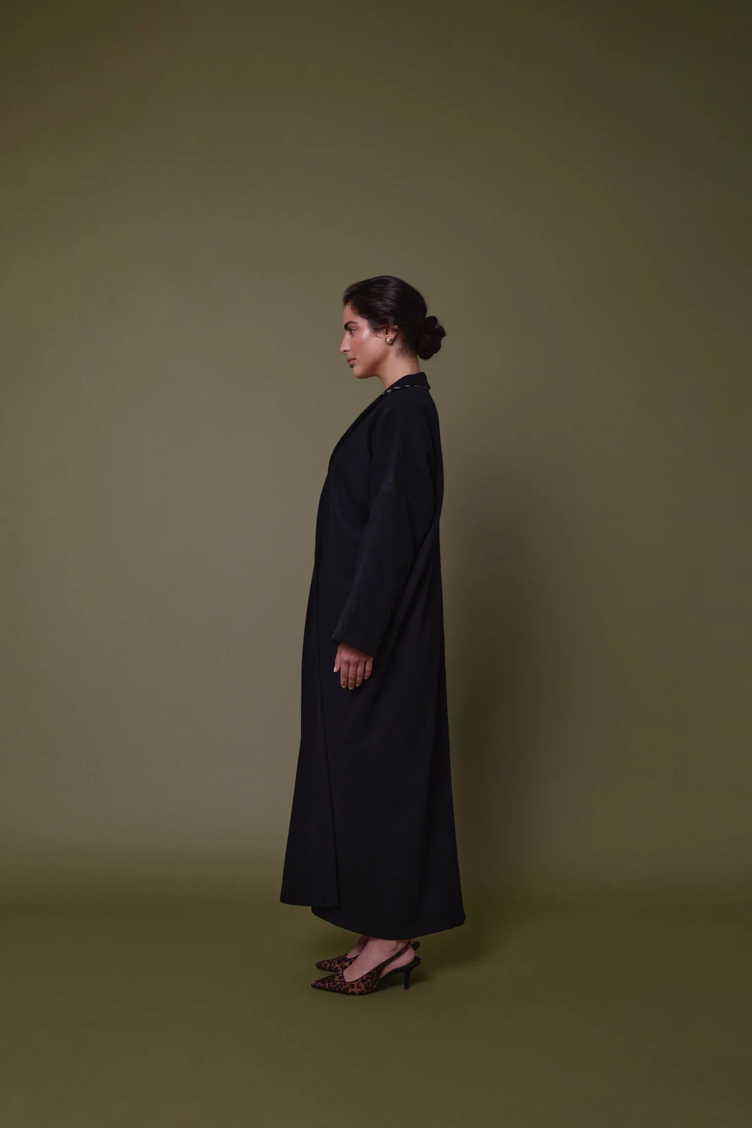Black Belsay Hall Abaya - Image 5