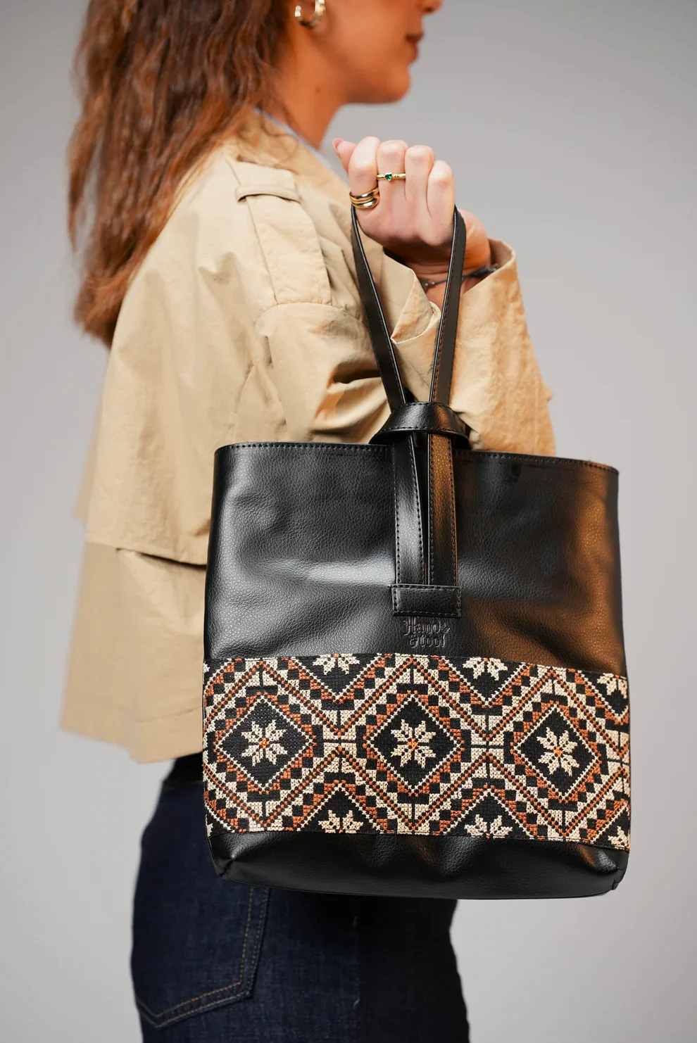 Black Leather Embroidered Handbag - Image 5