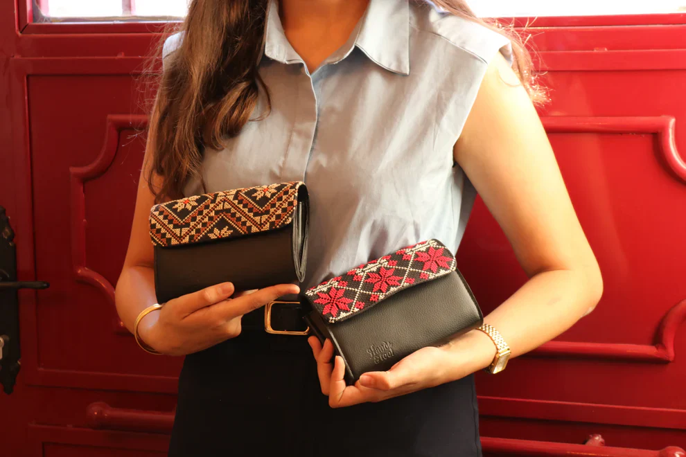 Black Leather Embroidered Wallet - Image 3