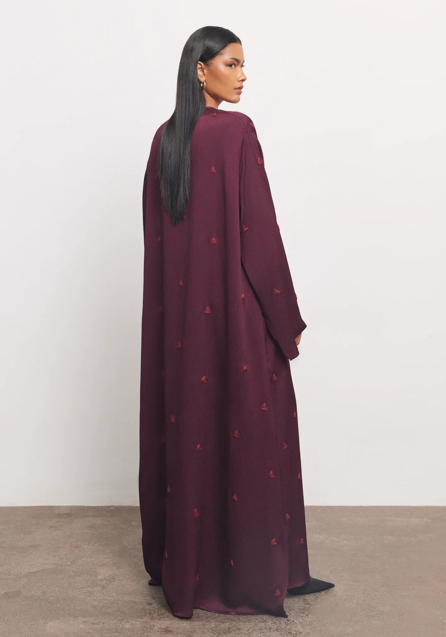Maroon Summer Triangle Abaya - Image 4