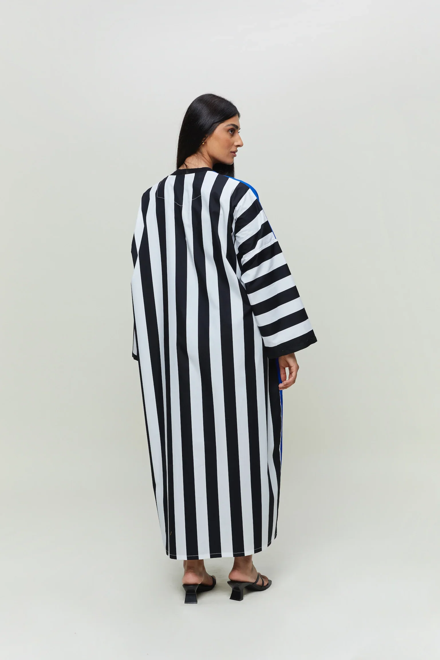Blue Beetlejuice Abaya - Image 2
