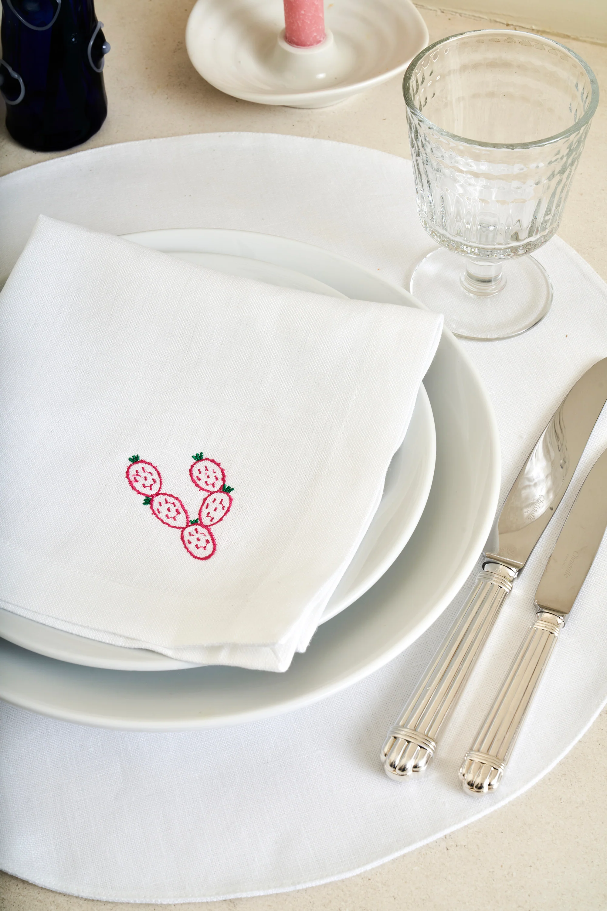 Botanical Embroidered Napkin Set - Image 9