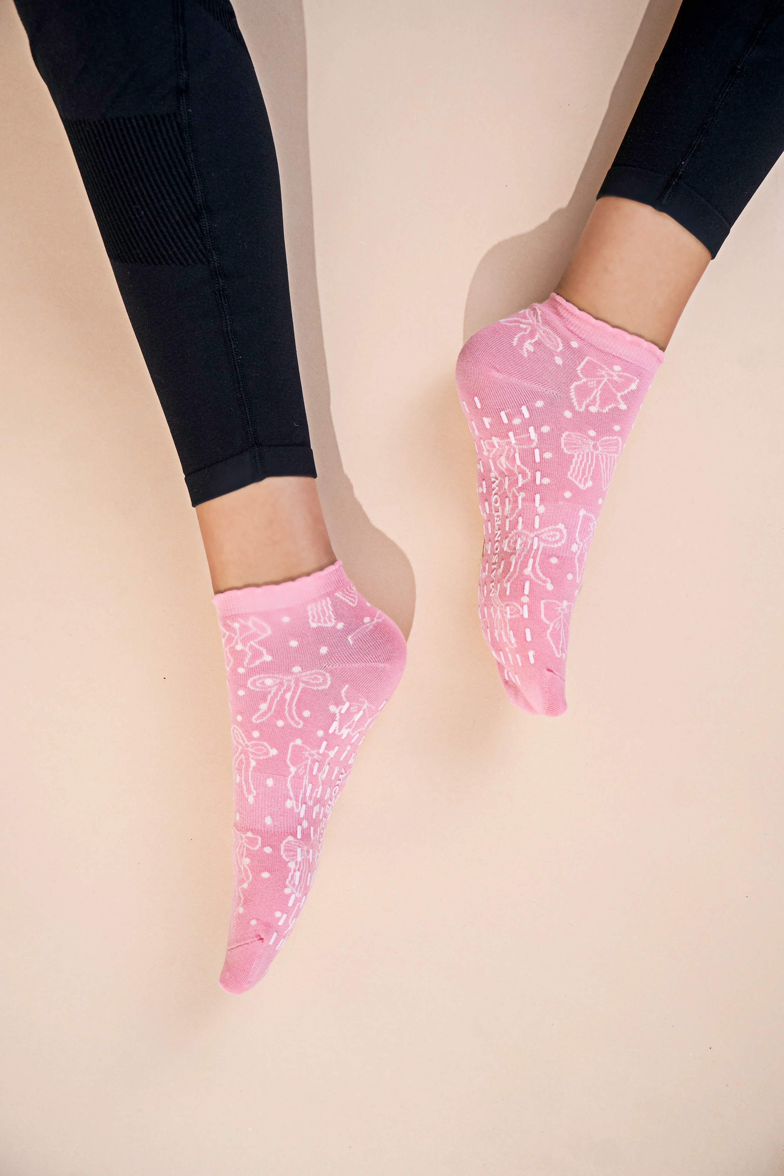 Bow Belle Classic Grip Socks