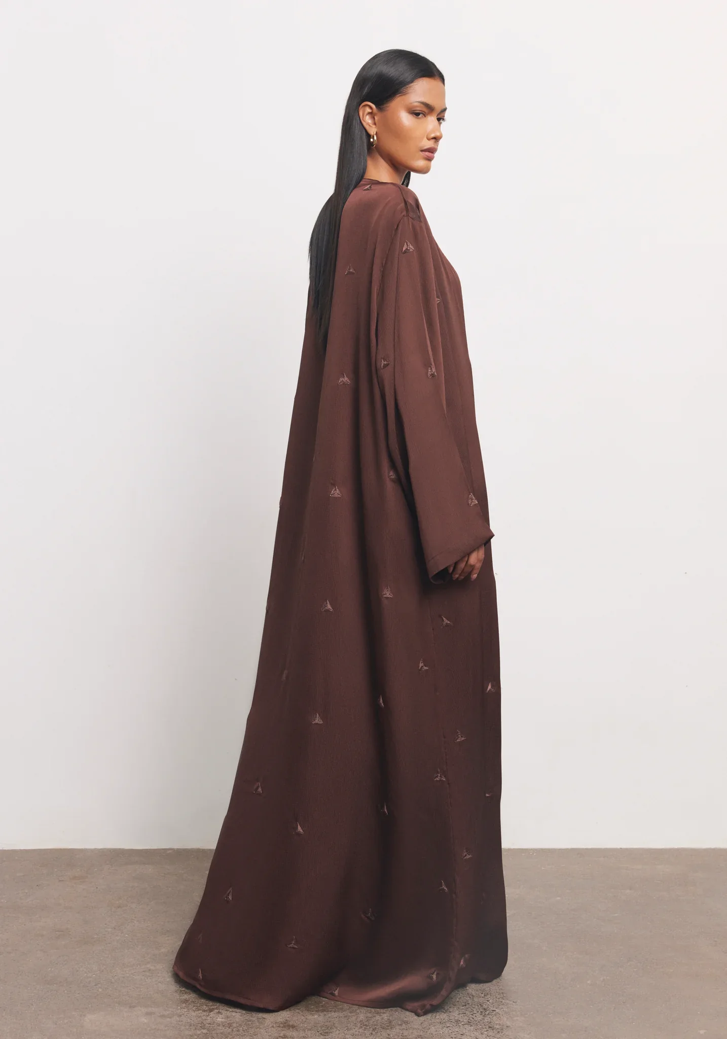 Brown Summer Triangle Abaya - Image 3