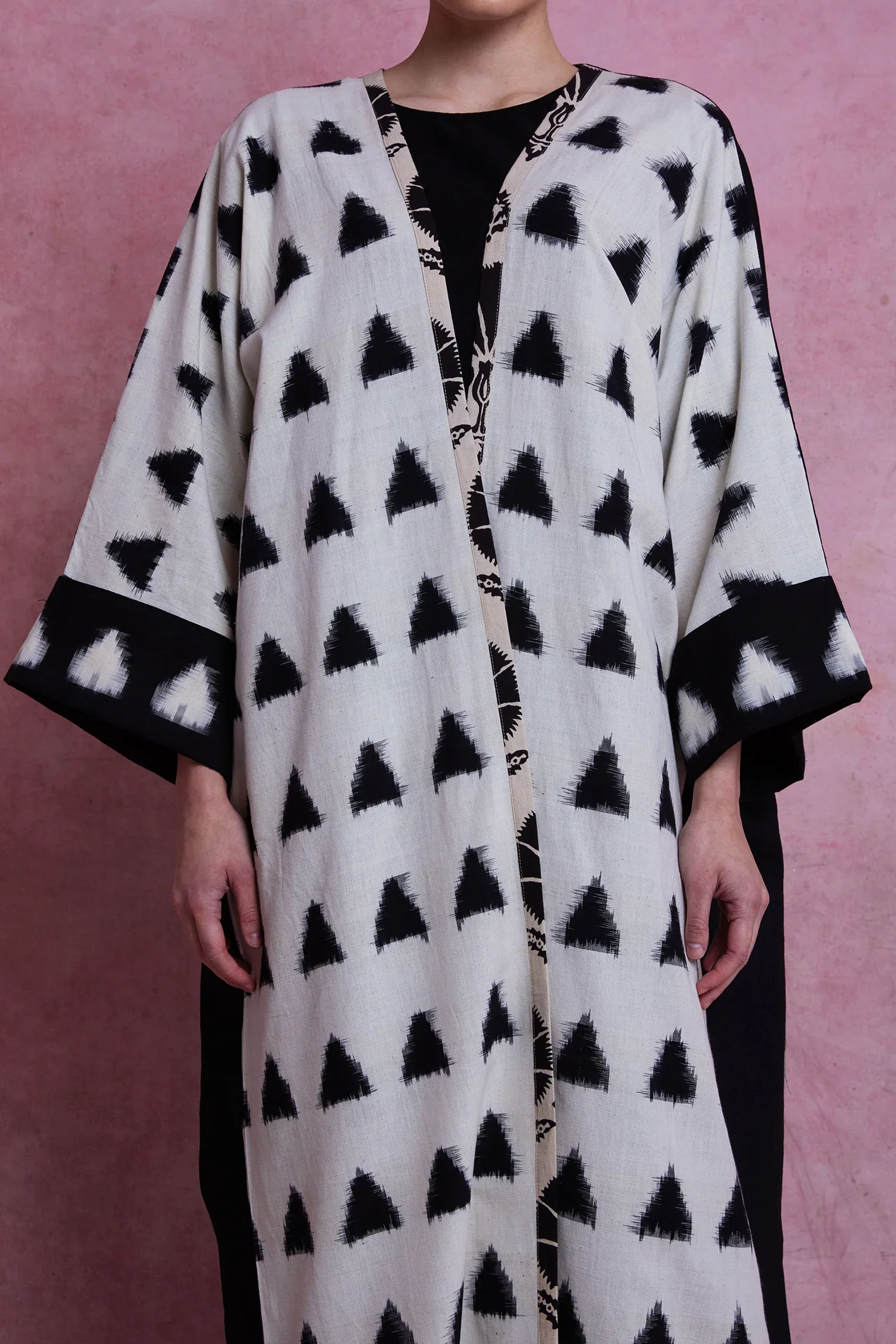 Cream Pyramids Abaya - Image 2