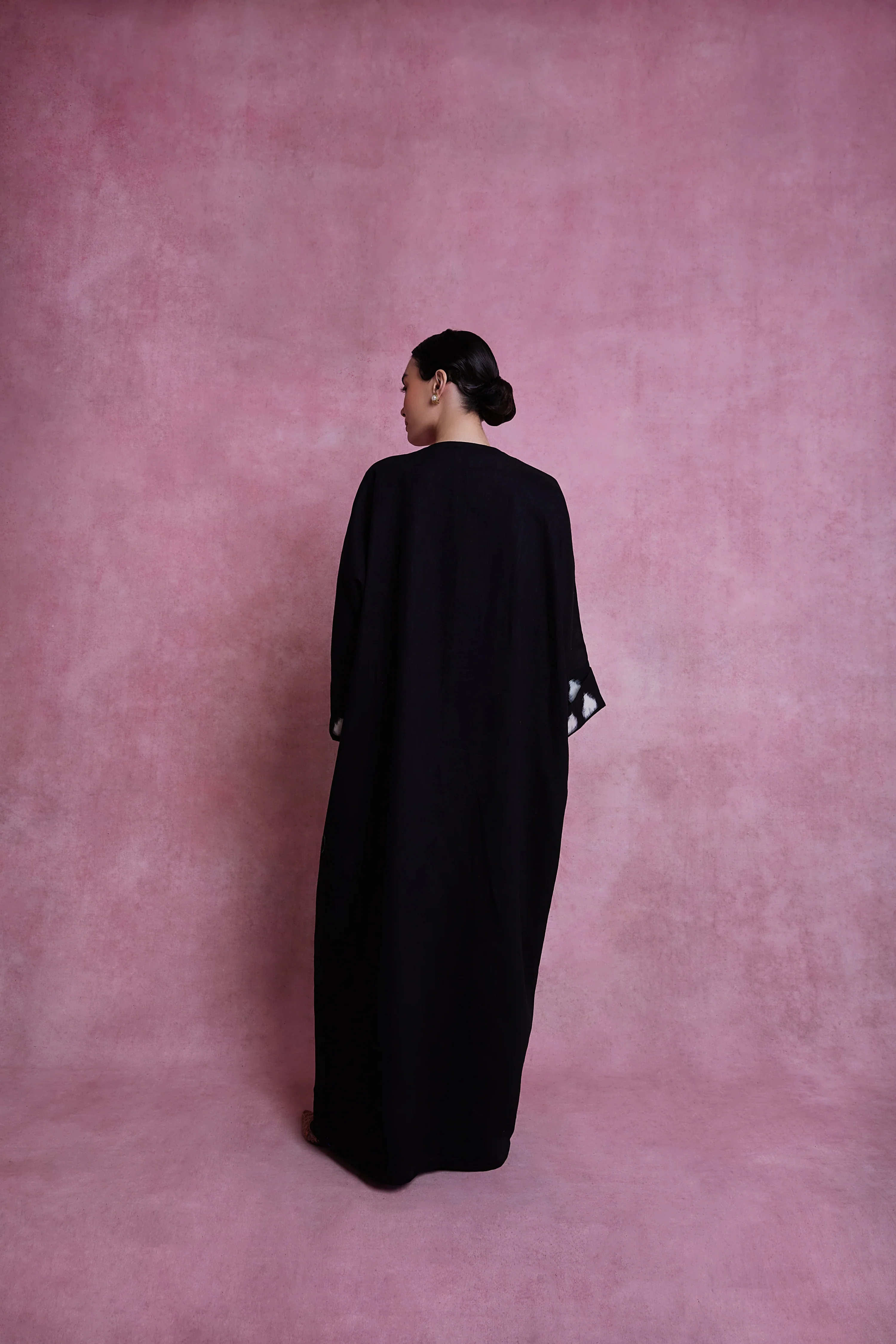Cream Pyramids Abaya - Image 3