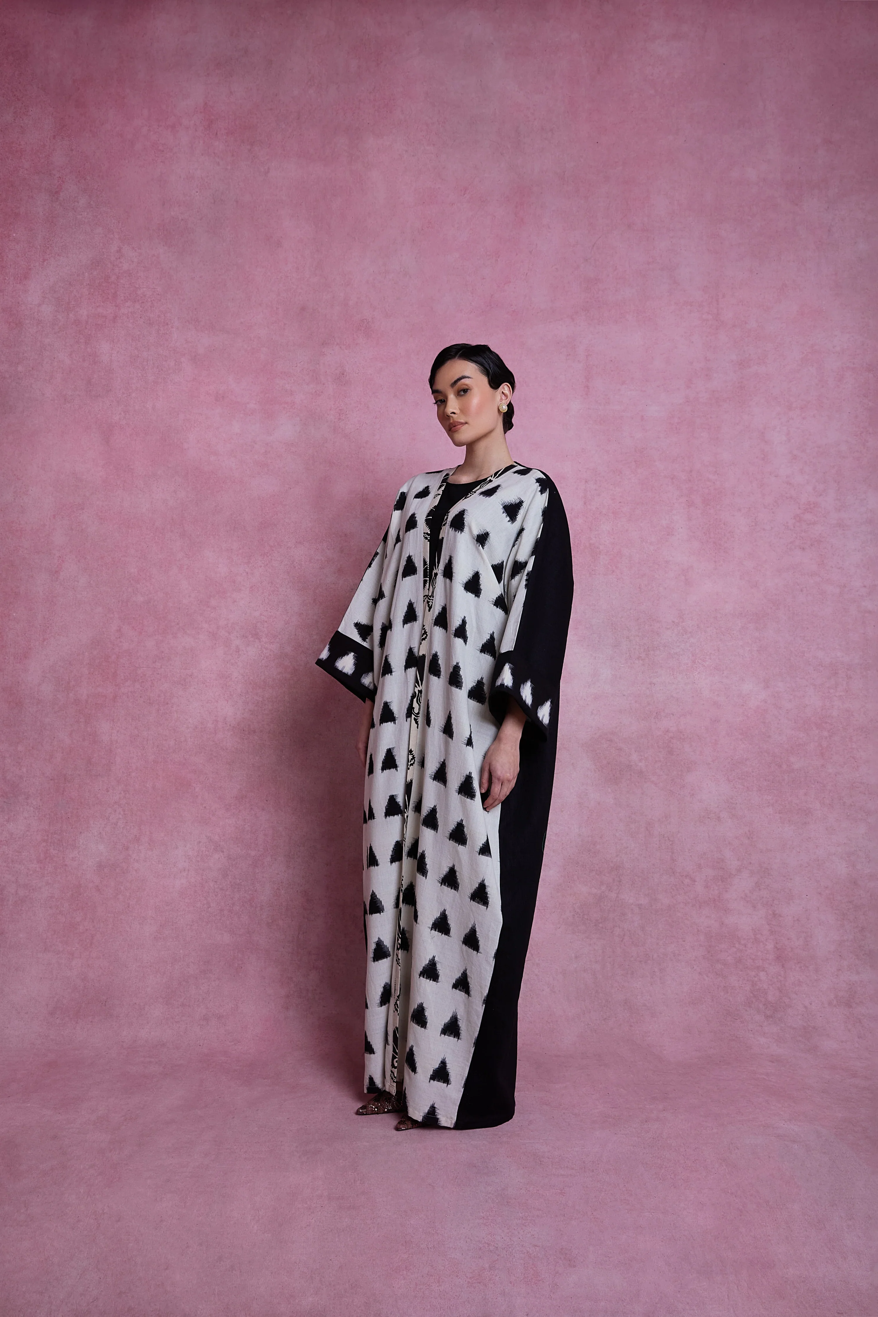 Cream Pyramids Abaya - Image 6