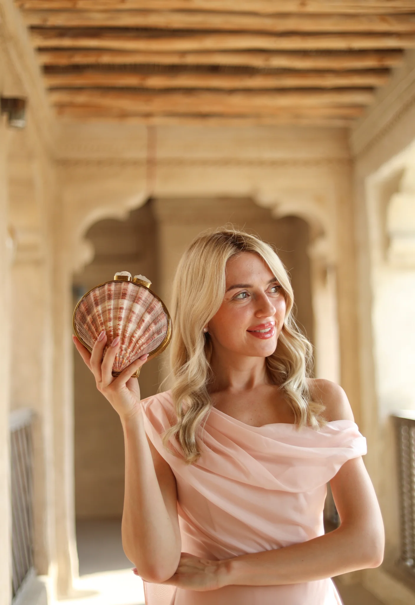 Echoes of the Sea Shell Clutch - Image 2