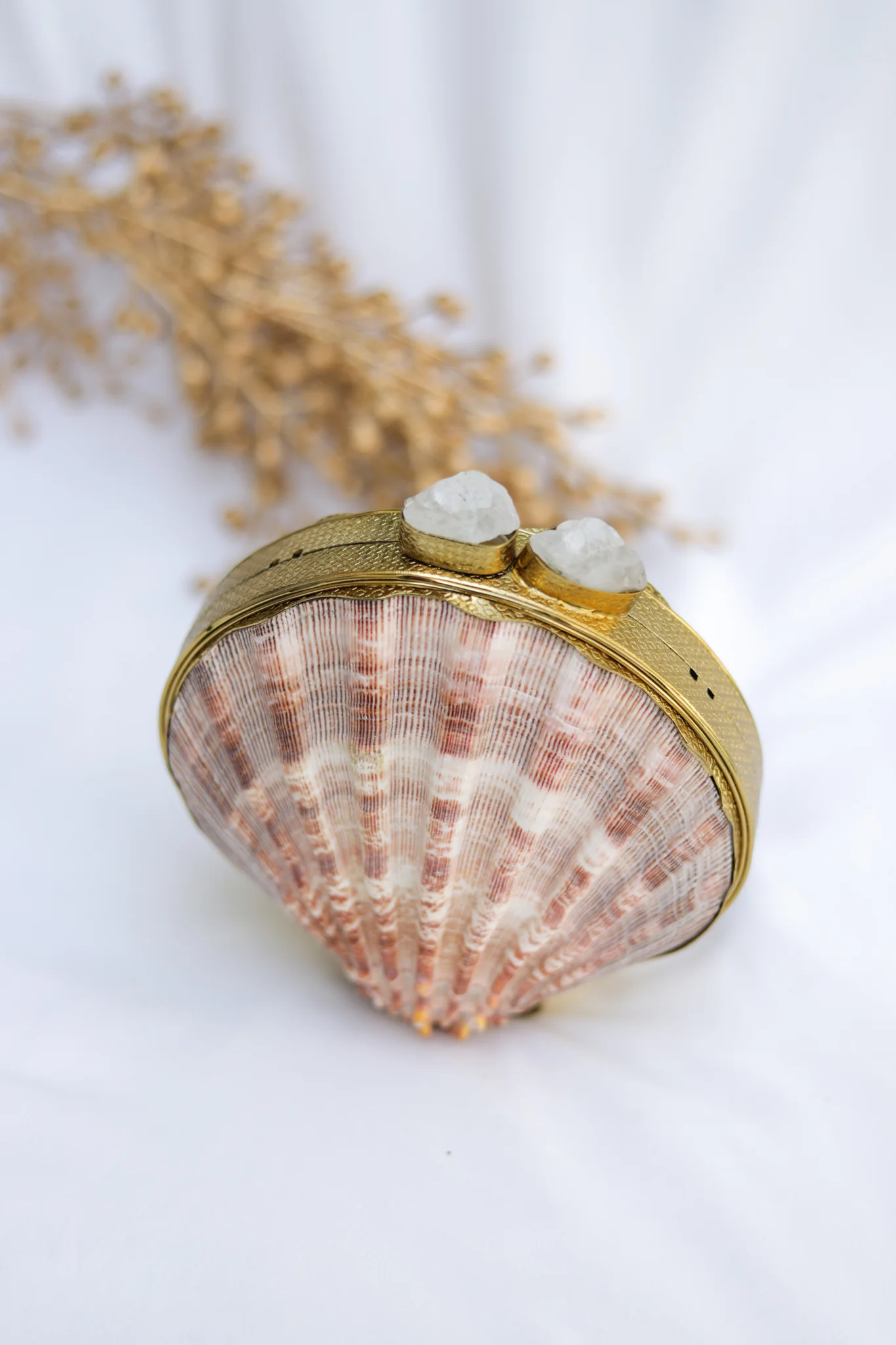 Echoes of the Sea Shell Clutch - Image 4
