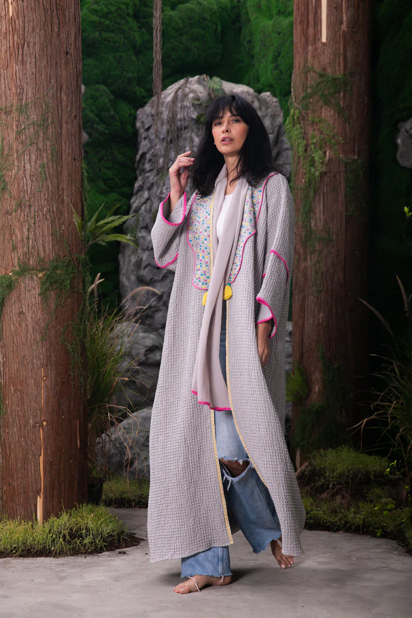 Embroidered Linen Grey Abaya - Image 5