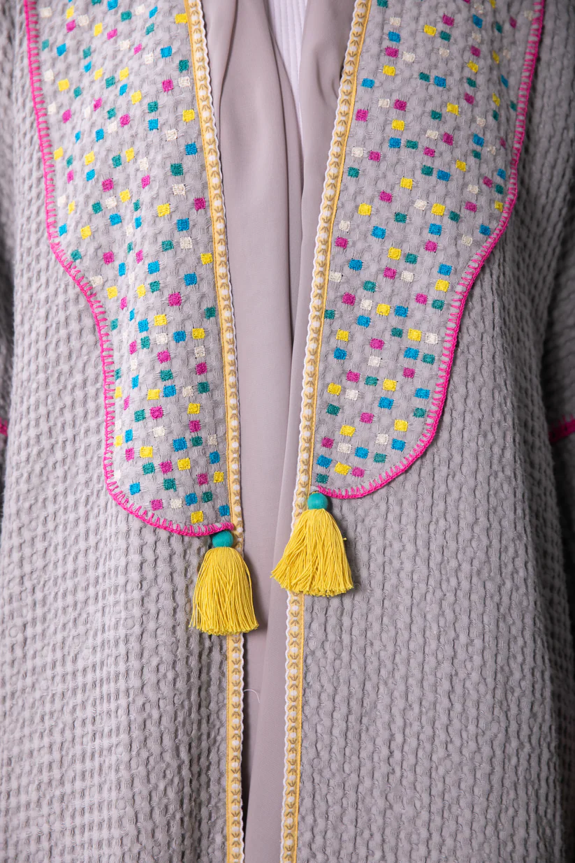 Embroidered Linen Grey Abaya - Image 6