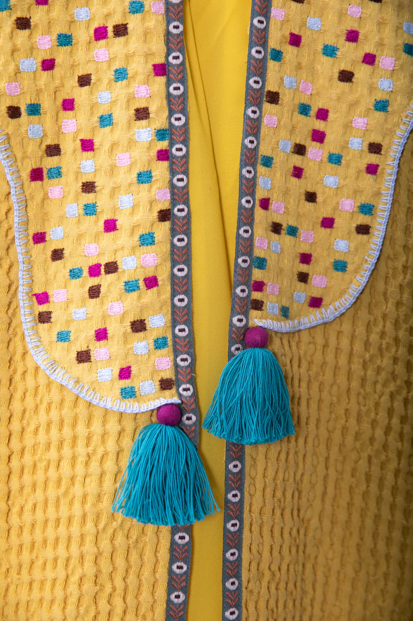Embroidered Linen Yellow Abaya - Image 6