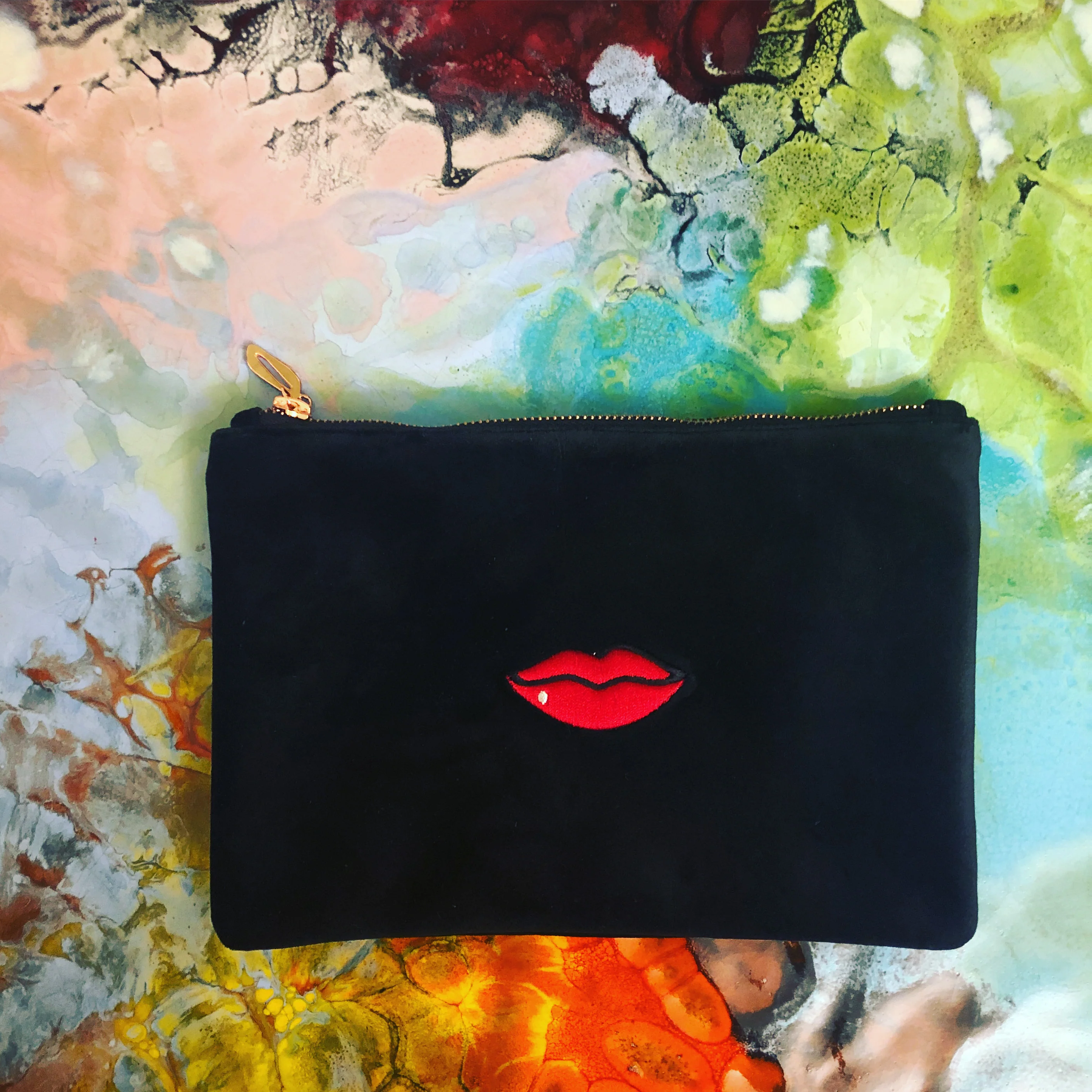 Black Velvet Red Lips Pouch - Image 2