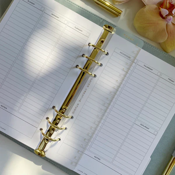 English Undated Yearly Planner | Blue - Image 3