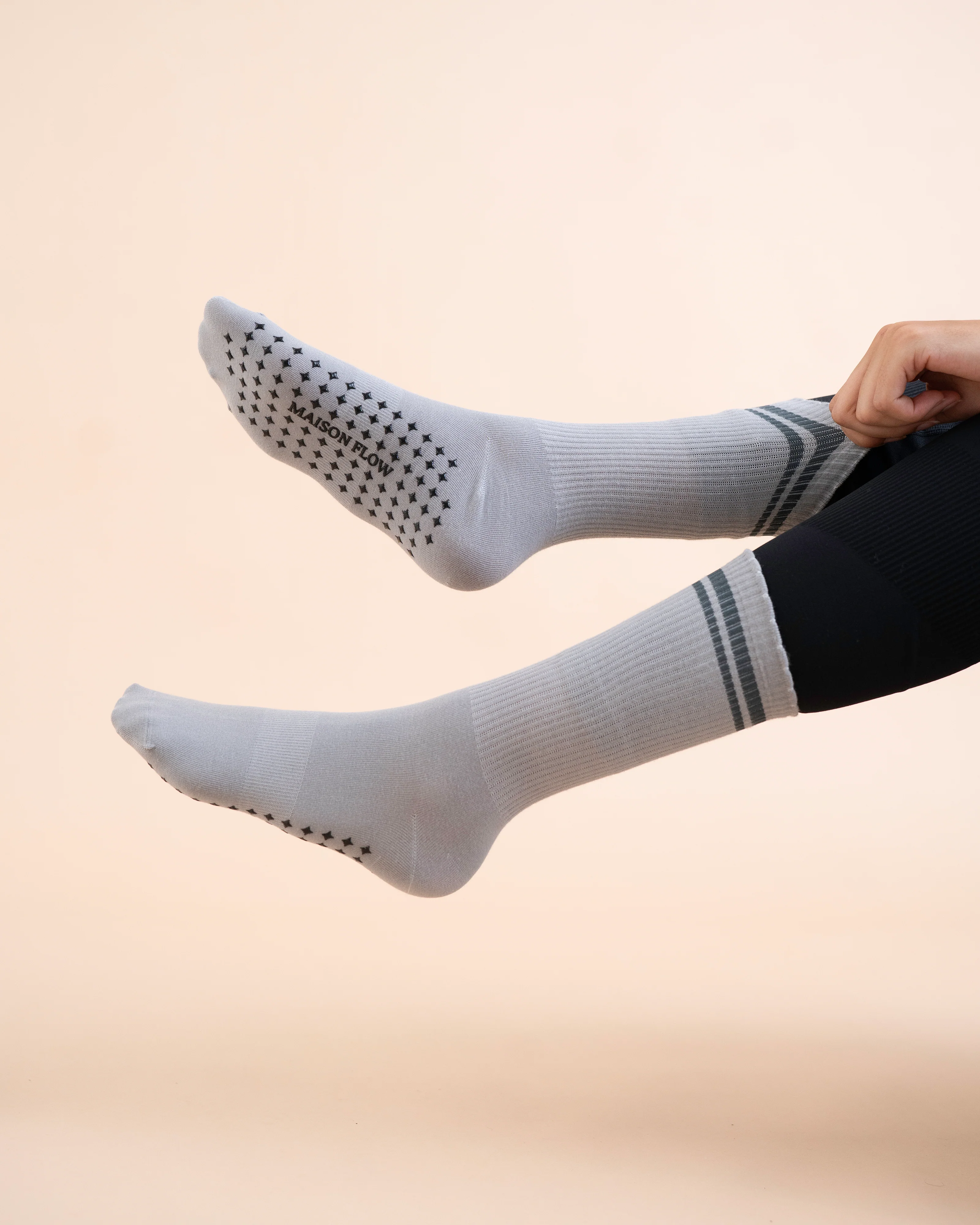 Essential Gray Crew Grip Socks