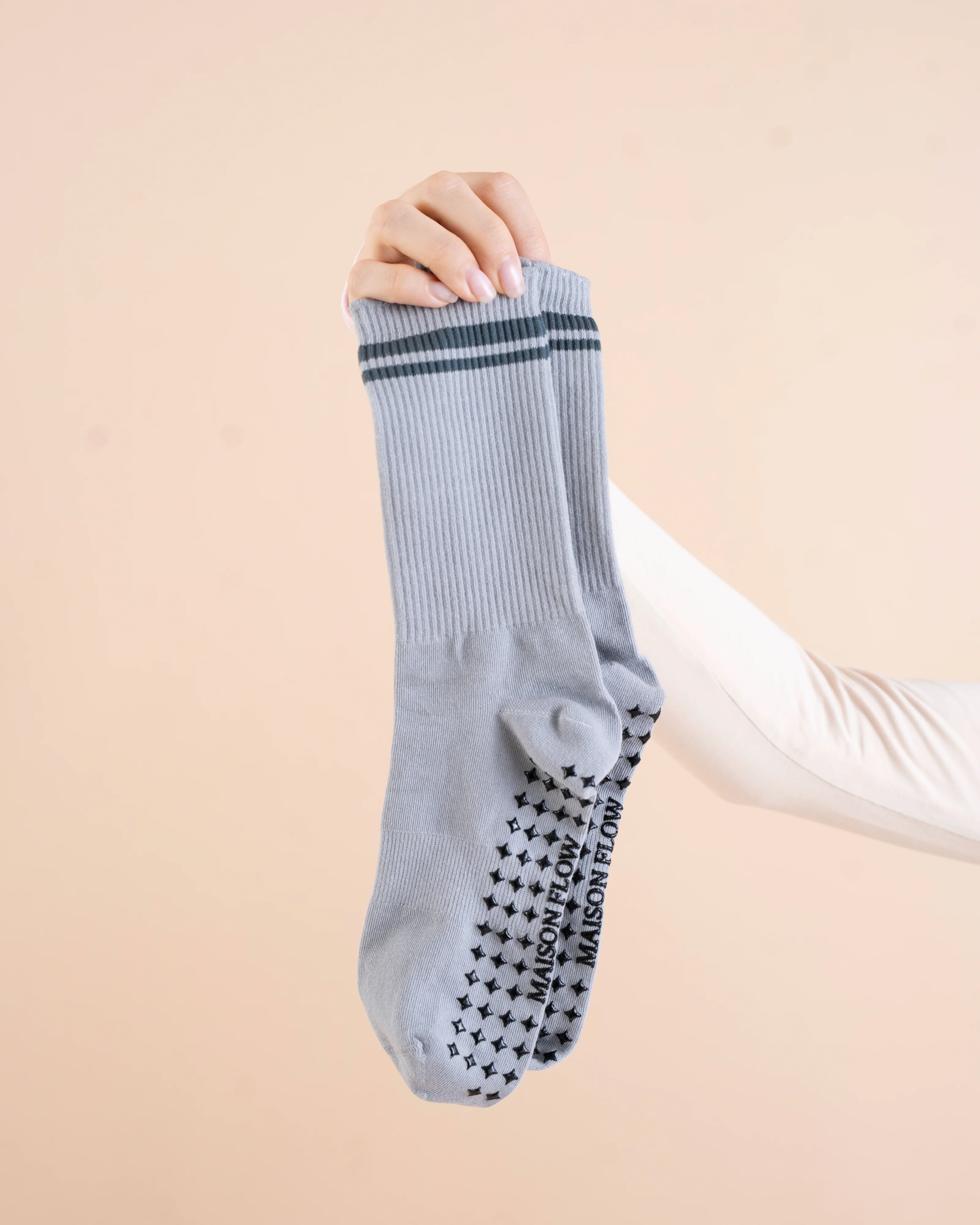 Essential Gray Crew Grip Socks - Image 2