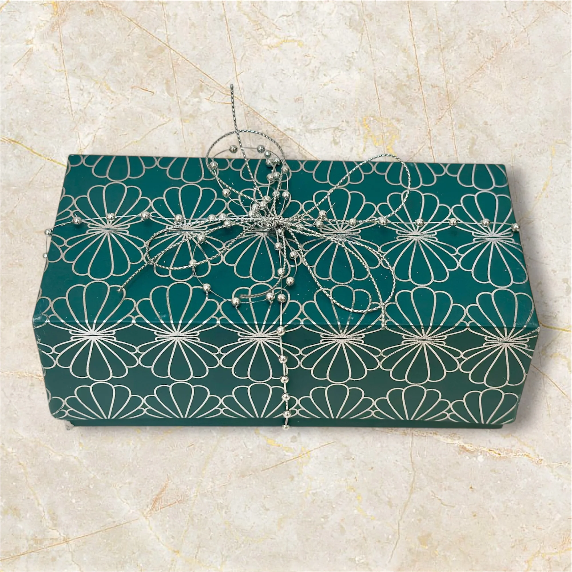 Standard: Box & Ribbon