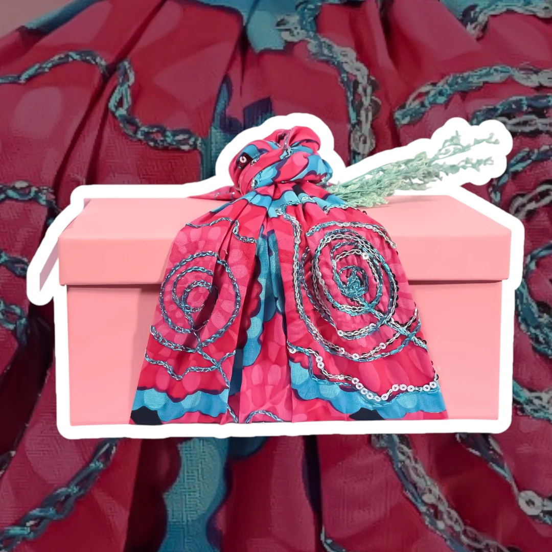 Luxury: Box with Fabric Wrap & Flowers - Image 3
