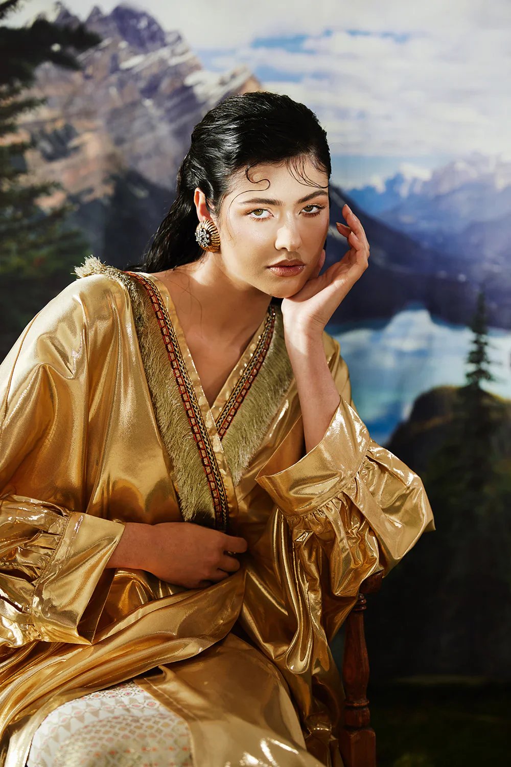 Gold Cleopatra Abaya - Image 3