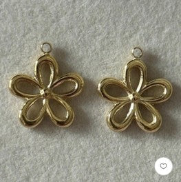 Golden Hawaii Flowers Charm - Image 2