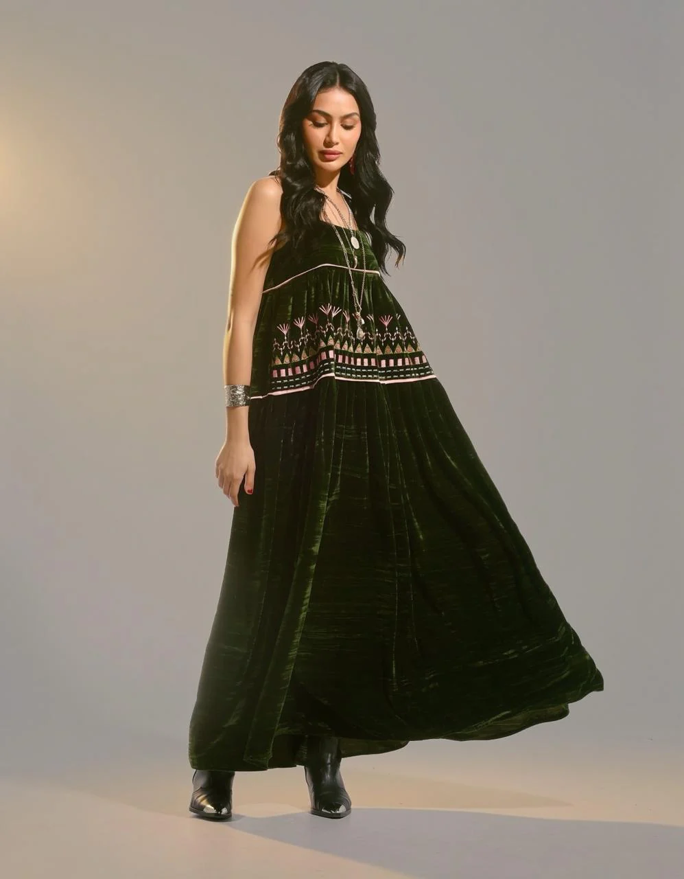 Green Velvet Blushing Moss Abaya - Image 5