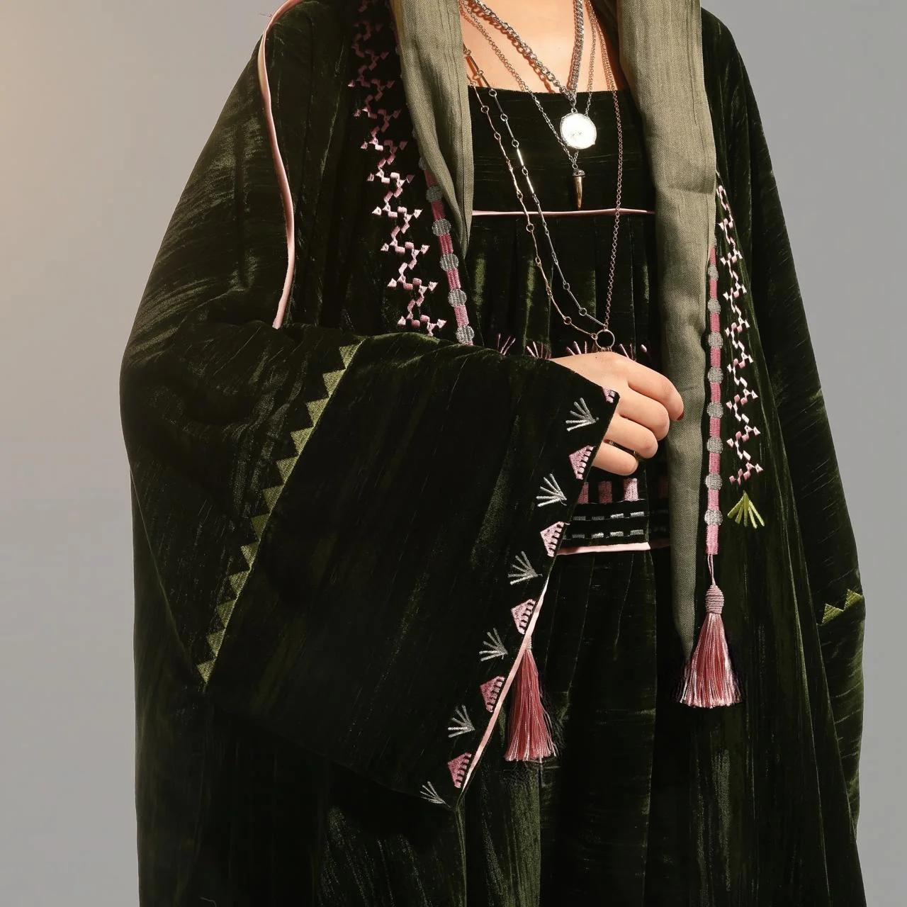 Green Velvet Blushing Moss Abaya - Image 8