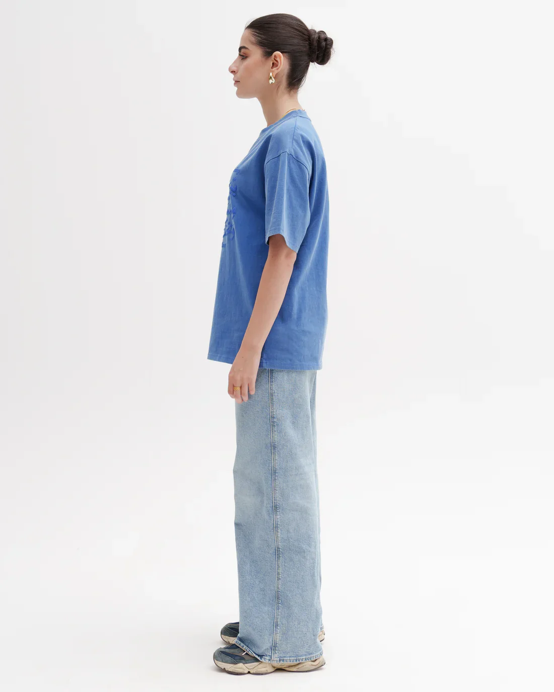 Grounding Feelings T-shirt in Blue - Image 6