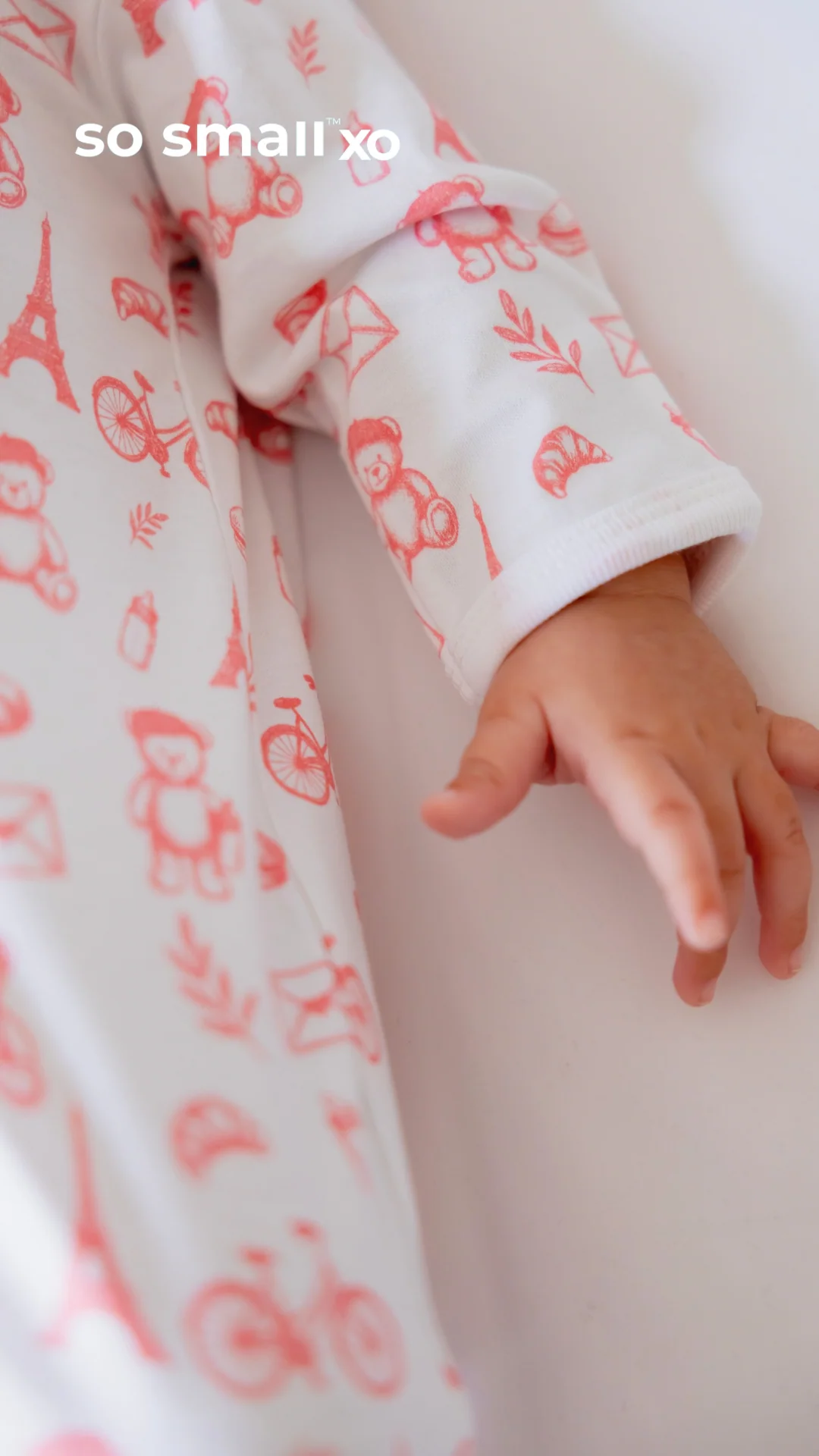 "Petit Paris Rose" Zipper Footie - Image 5