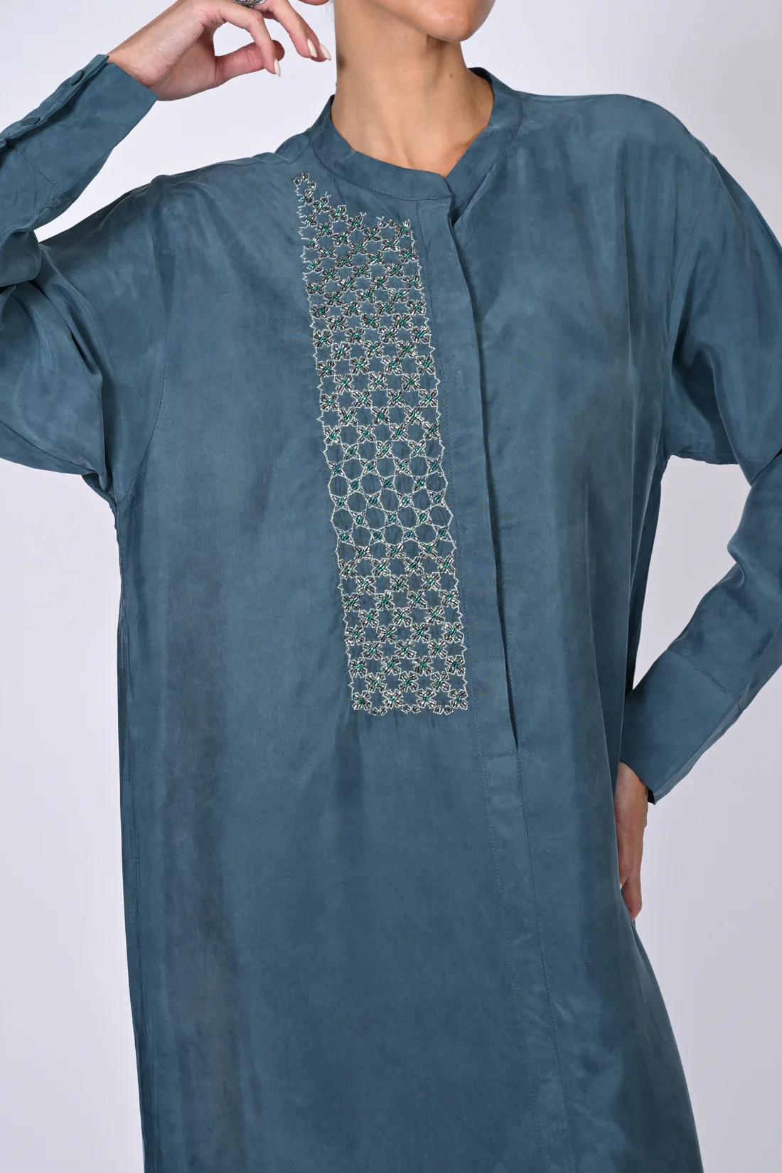 Petroleum Mao Washed Silk Kaftan - Image 5