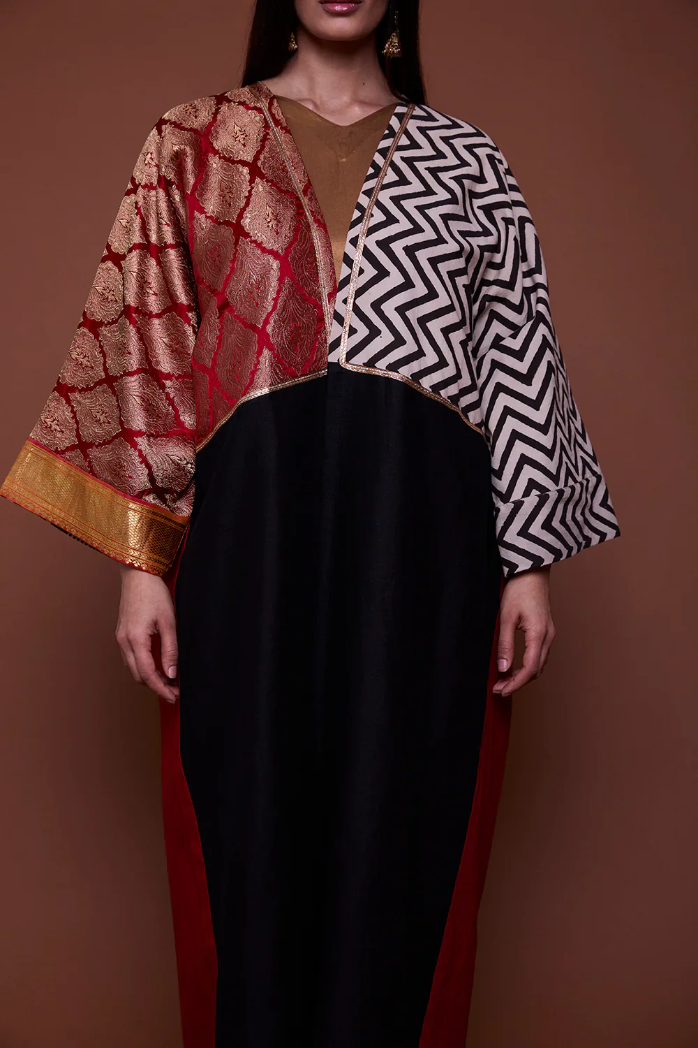 Red & Black Nargis Abaya - Image 2