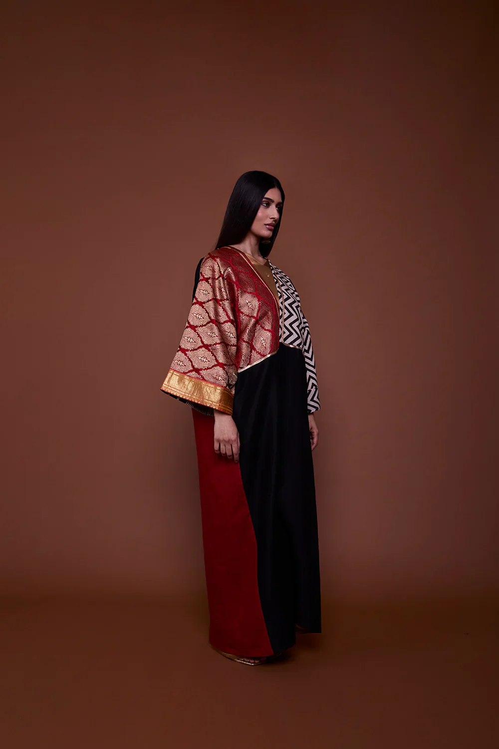 Red & Black Nargis Abaya - Image 4