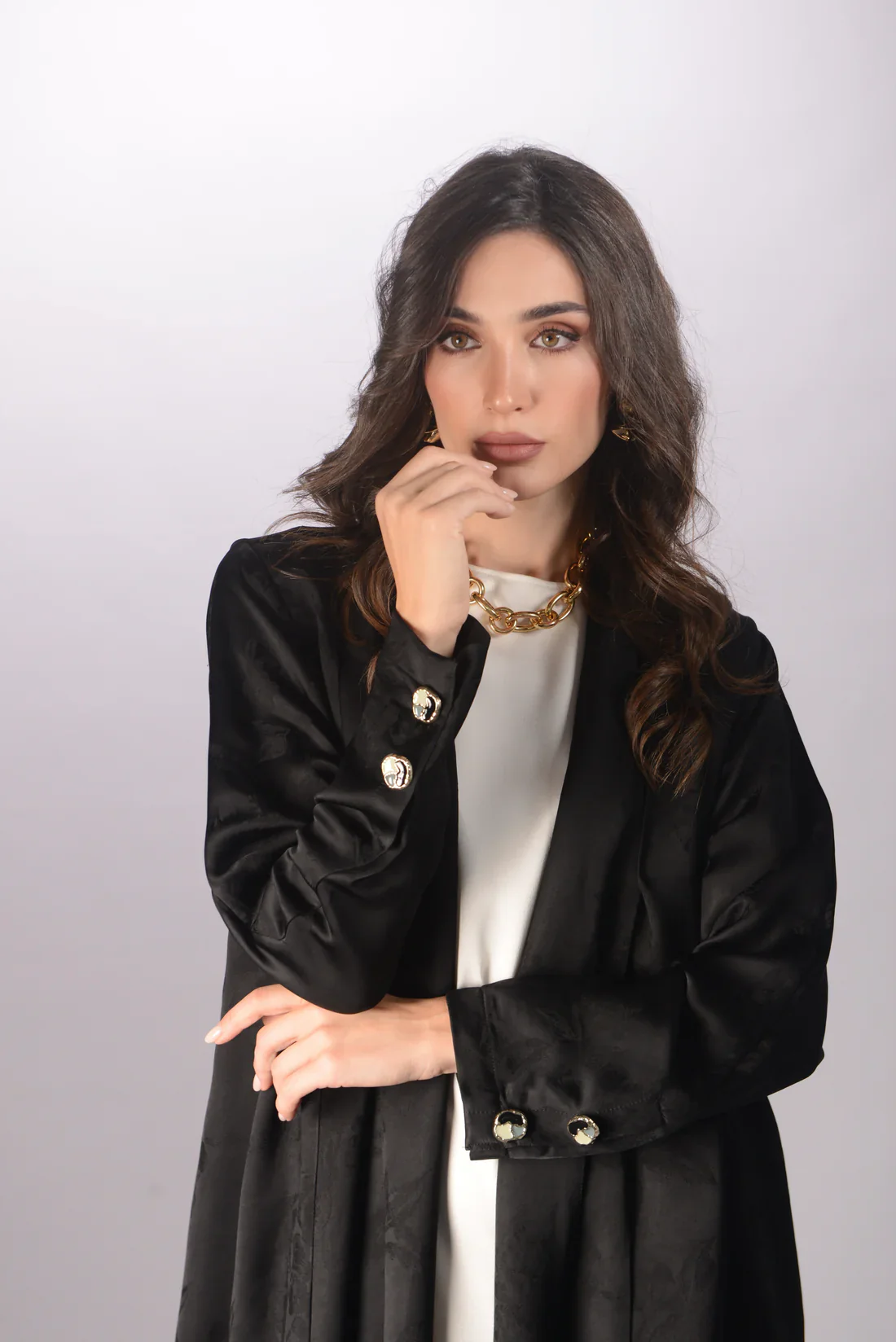 Roselle Black Silk Jacquard Abaya - Image 2
