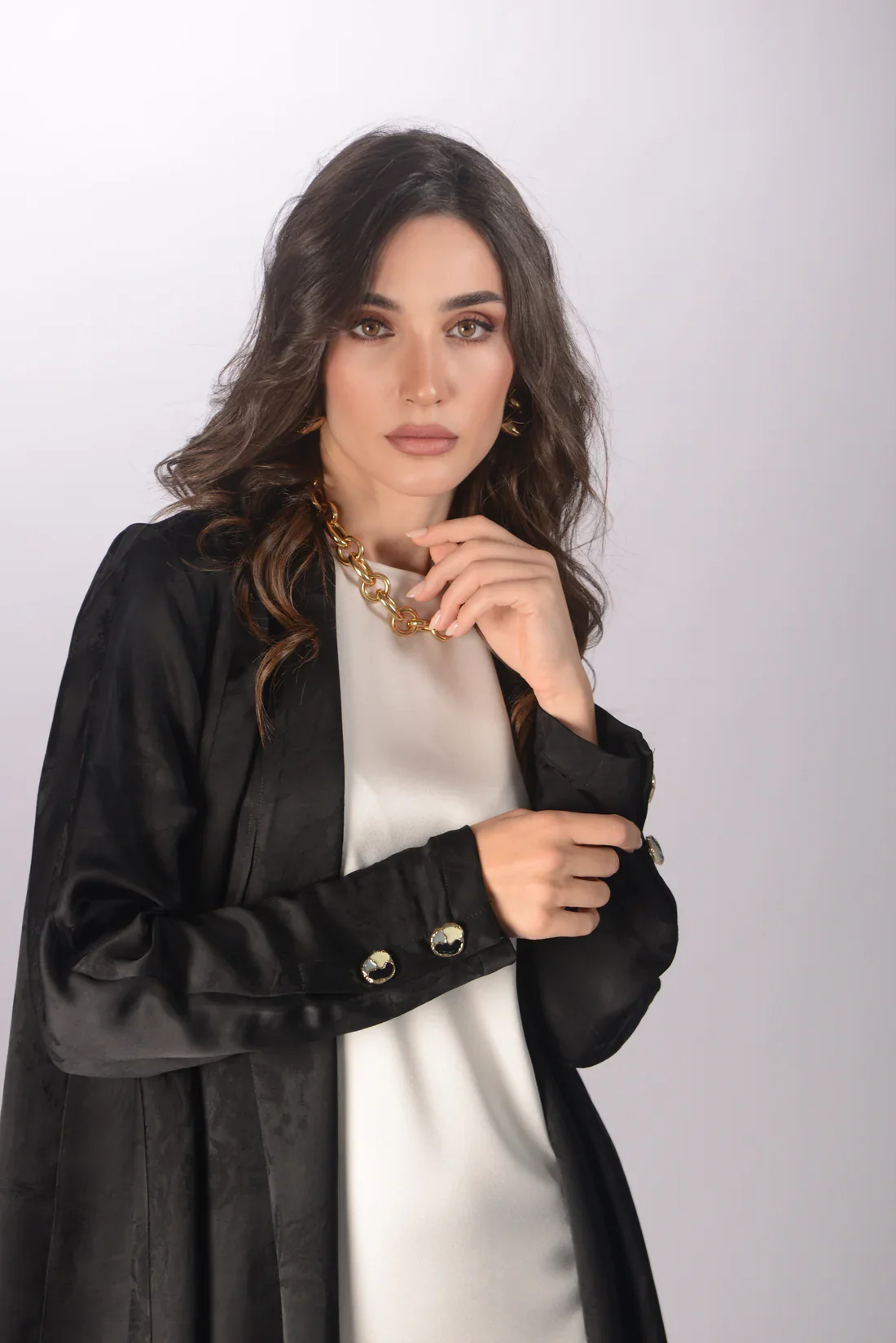 Roselle Black Silk Jacquard Abaya - Image 3