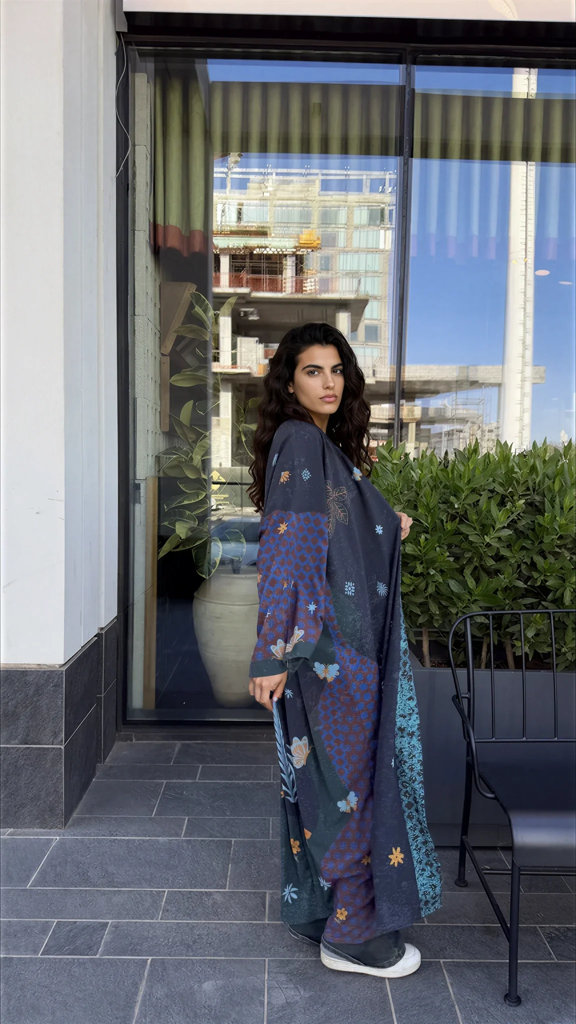 "Seen Leaving The Corniche" Abaya | Black - Image 10