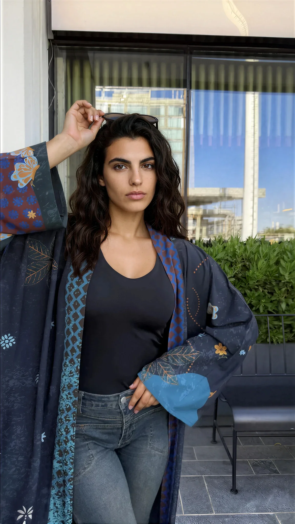 "Seen Leaving The Corniche" Abaya | Black - Image 5