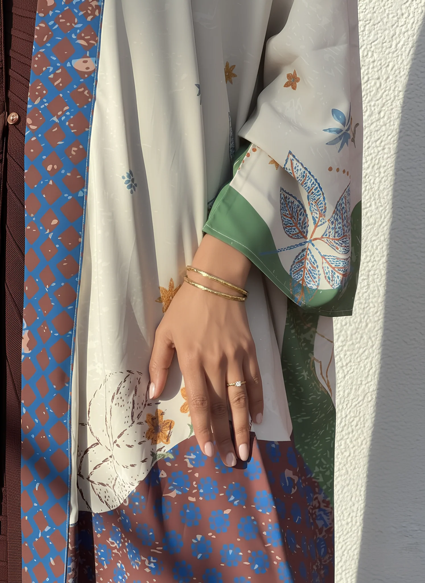 "Seen Leaving The Corniche" Abaya | Ivory - Image 9
