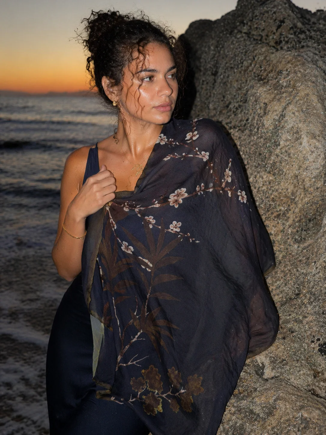 "She Thought in Ink" Abaya | Navy and Cocoa - Image 4