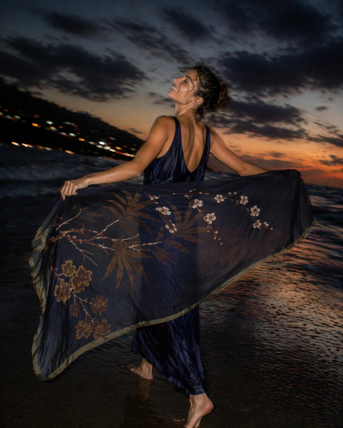 "She Thought in Ink" Abaya | Navy and Cocoa - Image 9