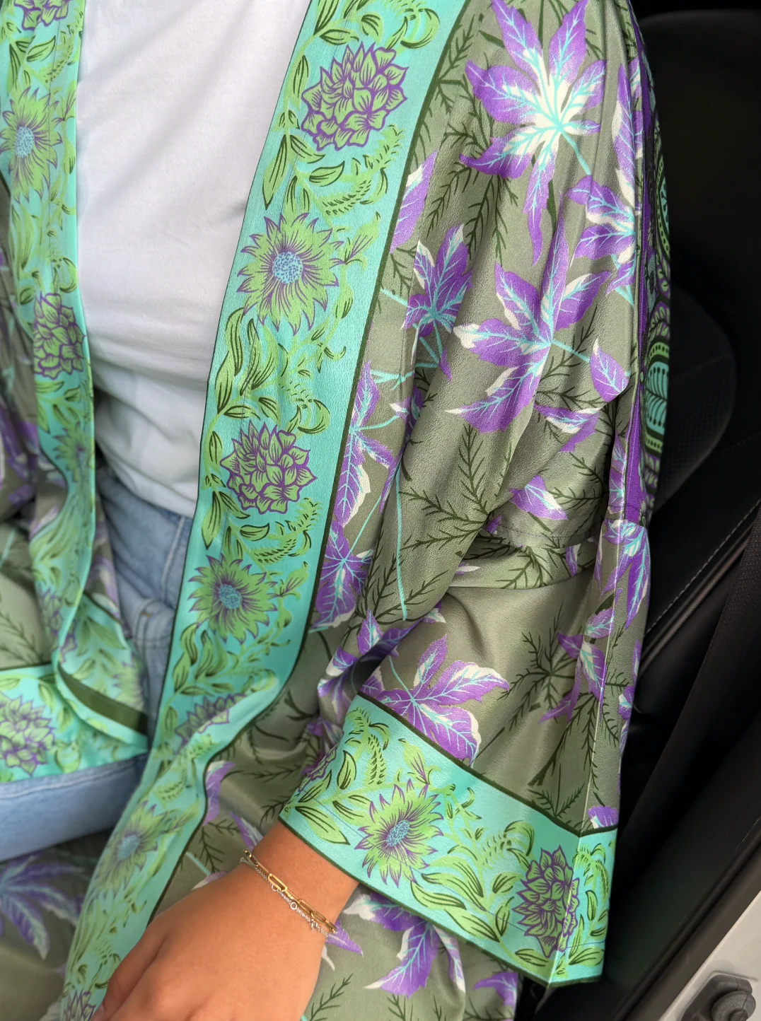 Silk Multicolor Rawan Abaya - Image 3