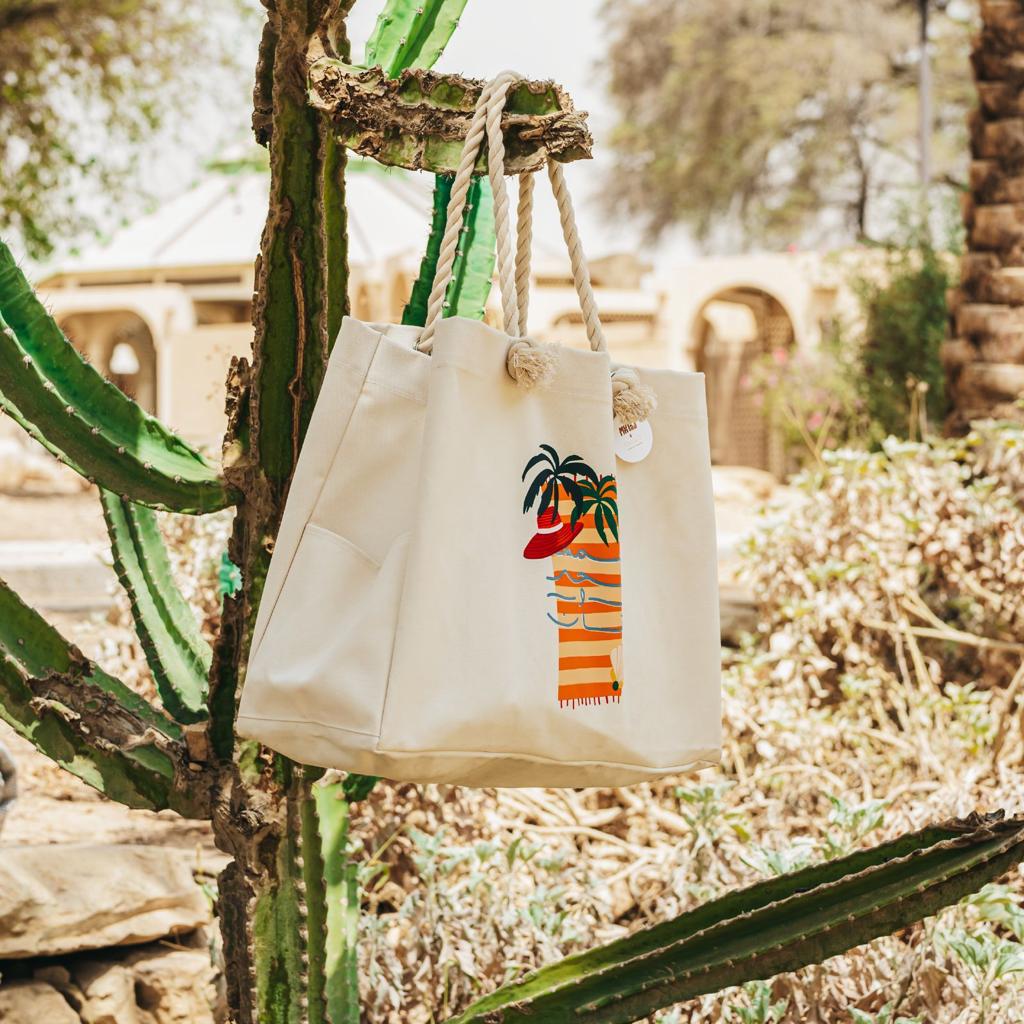 The Beach Bag - Image 4
