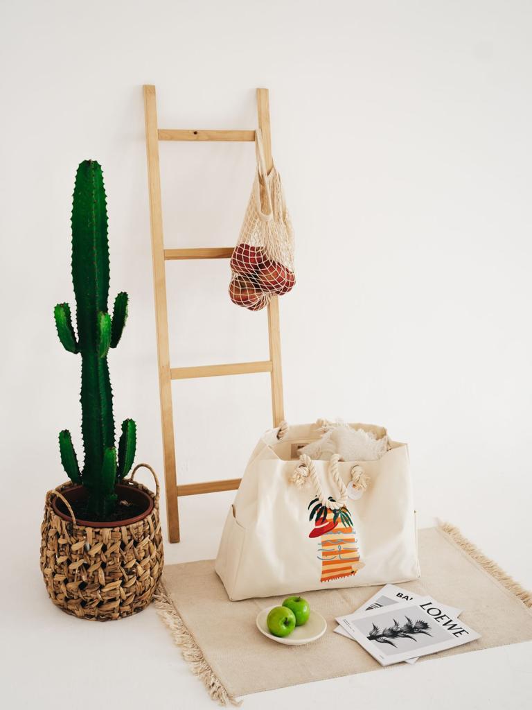 The Beach Bag - Image 7