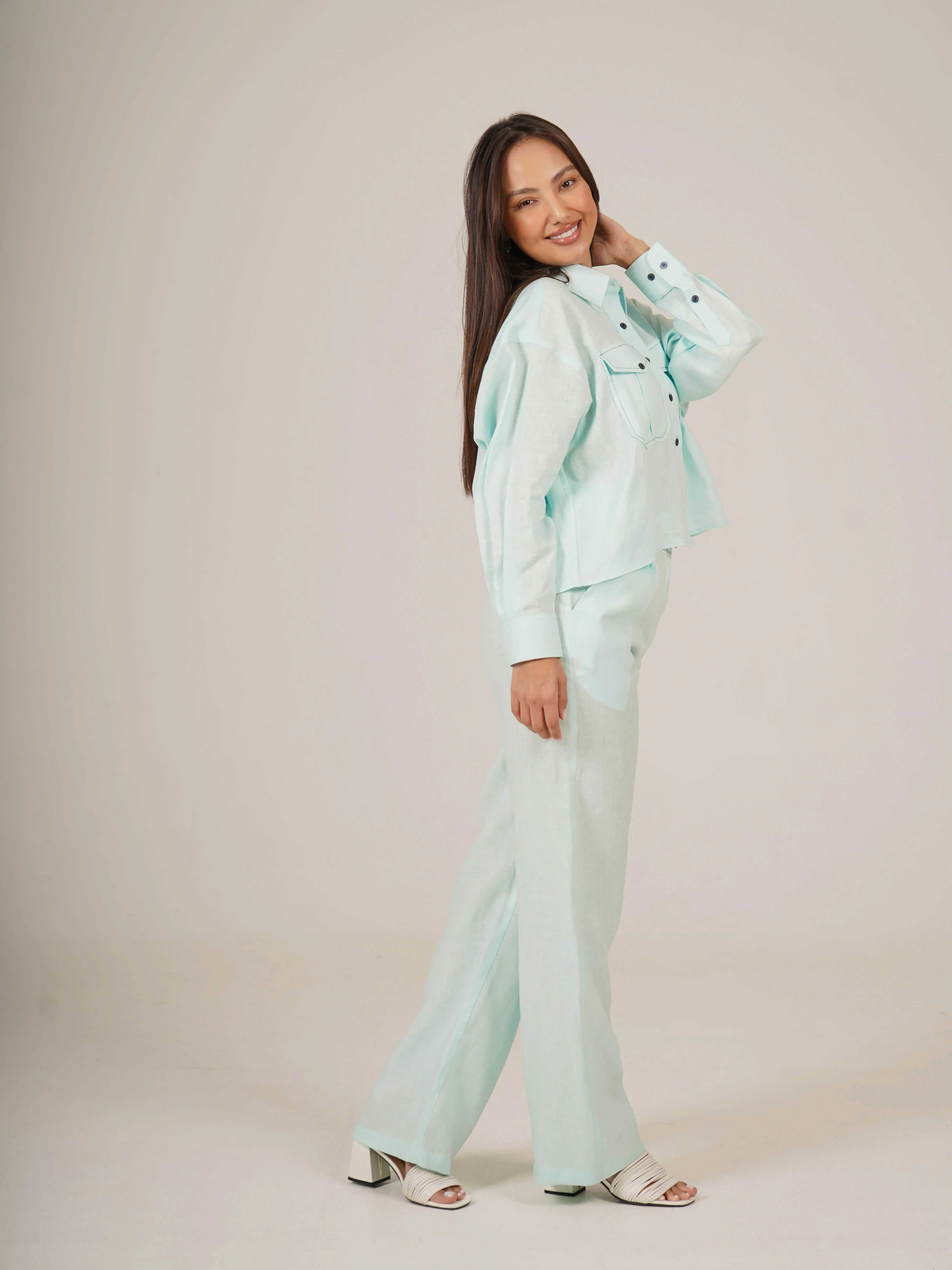 Tiffany Blue Martina Linen Oversized Cropped Shirt - Image 4
