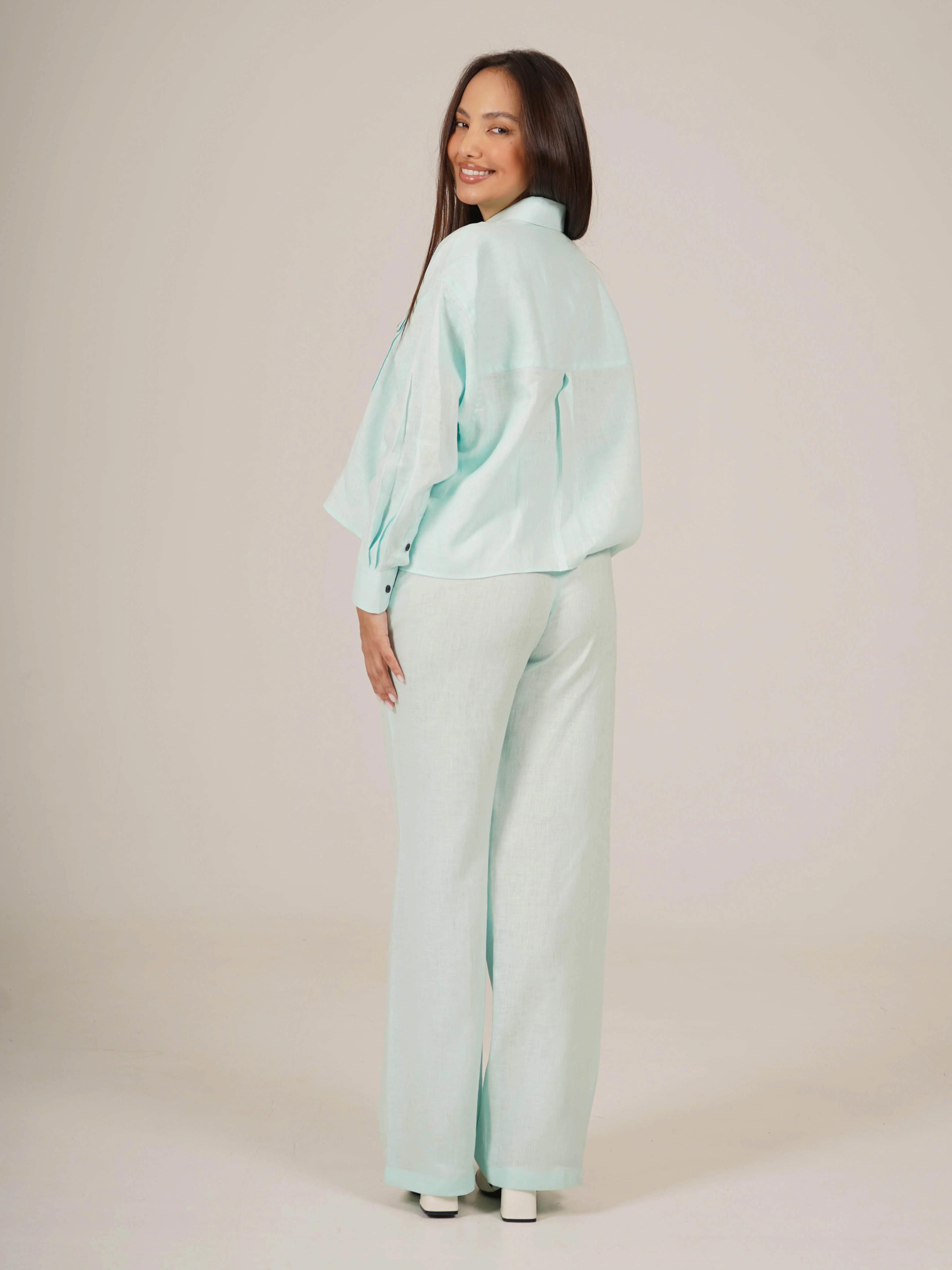 Tiffany Blue Martina Linen Oversized Cropped Shirt - Image 7